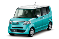 「N-BOX 特別仕様車 SSパッケージ／ターボSSパッケージ」の専用色であるツートンカラーの「イノセントブルー・メタリック×タフタホワイト」。