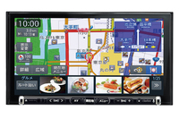 インテリジェントボイスも地図更新も必要に応じて料金を払えばよいという人向けの2DINモデル「NX615」。