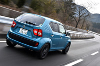 燃費性能は、「ハイブリッドMG」のFF車が28.8km/リッター、その他のグレードのFF車が28.0km/リッター、4WD車は前グレード共通で25.4km/リッターとなっている（いずれもJC08モード）。