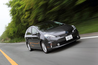 トヨタ・プリウスα Gツーリングセレクション スカイライトパッケージ（FF/CVT）【ブリーフテスト】の画像