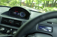 写真をクリックすると、メータまわりのアップが見られます。
	 