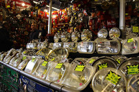 ヘッドランプのスペシャリスト。「ルノーR16」といったクルマ好きでも、今や「ああ、ありましたねえ」と言ってしまうような地味モデル用もちゃんとあるのは感動的。