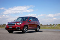 「フォレスター」は1997年に誕生したスバルのクロスオーバーSUV。現行モデルは2012年に登場した4代目にあたり、2015年10月の大幅改良で、最新世代の「アイサイト（ver.3）」が採用された。