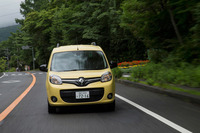 「カングー」ではおなじみのイエローのボディーカラーだが、実は本国では2013年に廃止されており、現在では日本専用色となっている。