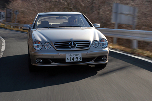【スペック】全長×全幅×全高＝5000×1855×1400mm／ホイールベース＝2885mm／車重＝1840kg／駆動方式＝FR／5リッターV8SOHC40バルブ(306ps/5600rpm、46.9kgm/2700-4250rpm)／車両本体価格＝1235.0万円（テスト車＝1269.0万円）
