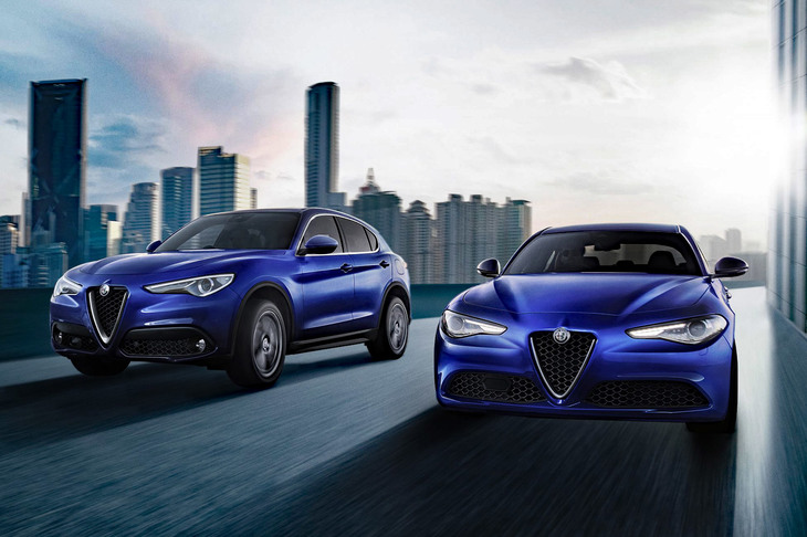 「アルファ・ロメオ・ジュリア2.0ターボ スプリント」（右）と「ステルヴィオ2.2ターボ ディーゼルQ4スプリント」（左）。