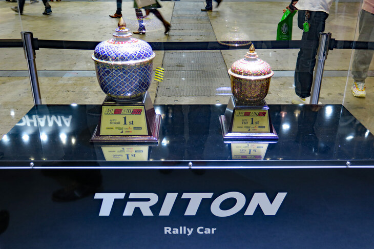 アジアクロスカントリーラリー2022の優勝杯。