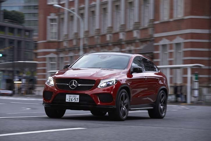 ボディーカラーは全7色から選択できる。試乗車のボディーカラーは有償色のヒヤシンスレッド。