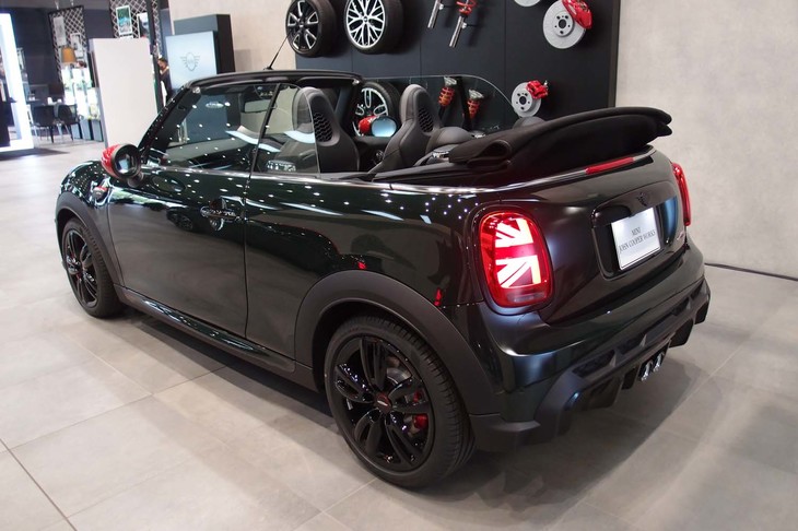 MINIジョンクーパーワークス コンバーチブル