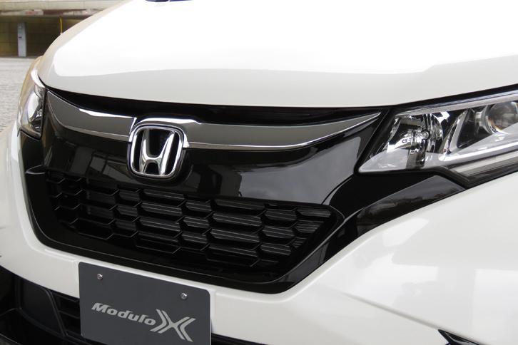 ホンダ・フリード モデューロX Honda SENSING（6人乗り）