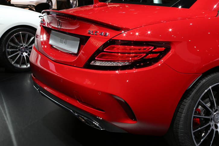 メルセデスAMG SLC43