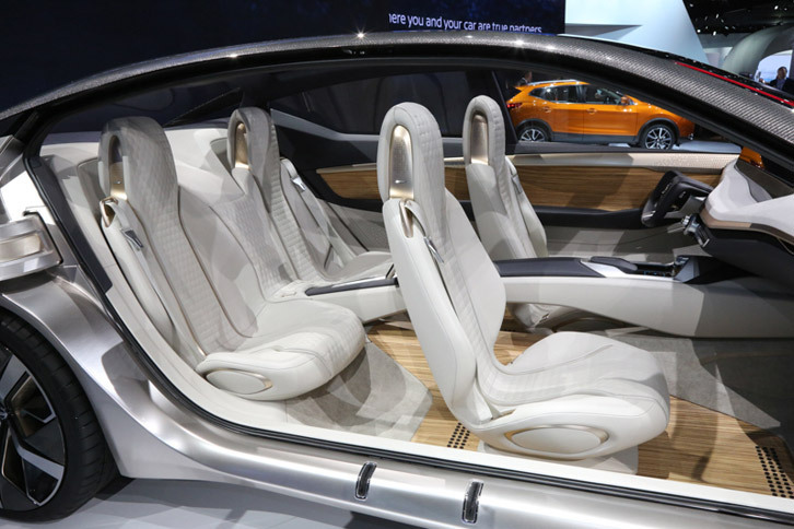 日産Vモーション2.0（インテリア）