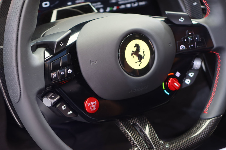 フェラーリ・アマルフィ（ステアリングホイール）