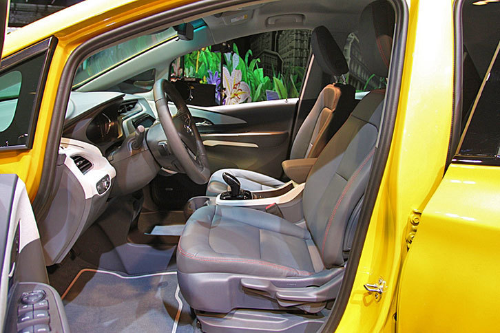 オペル・アンペラe（シート）