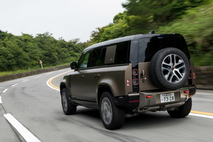 本格クロカンにして9.9km/リッター（WLTCモード）という燃費はもちろん、ゆとりある動力性能もディーゼル車の魅力となっていた。