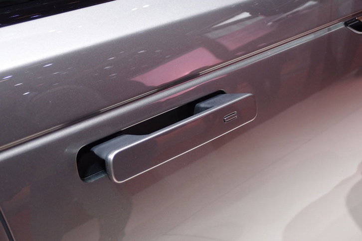 ランドローバー・レンジローバー ヴェラール