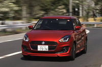 スズキ・スイフト ハイブリッドRS 