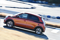 第2回：ハンドルを握ればそこはヨーロッパ！輸入車チョイ乗りリポート～ラテン＆北欧編～の画像