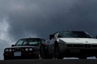 歴史的には、不幸も重なりあまり目立たなかった「M1」（写真右）。しかしよく見ると、Mのアイコンらしい魅力が時代を超えて迫ってきます。（photo：北畠主税）