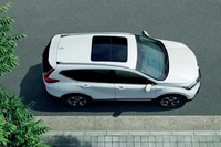 ボディーカラーは写真の「プラチナホワイト・パール」を含む全6色がラインナップされる。