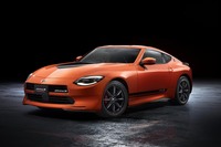 2023年10月下旬発売の純正アクセサリーパッケージにより、「フェアレディZカスタマイズドエディション」（写真）が再現できる。