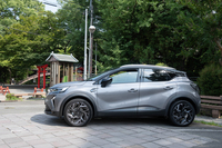 市内の名所である猿橋には早朝にたどり着いた。駐車場が狭いので時間帯によっては立ち寄りづらいことがあるかもしれない。