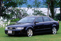 20mm車高を落とされた「3.0q Sport」