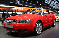 アウディ「S4カブリオレ」