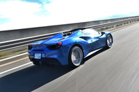 今回の試乗距離は約230km。満タン法による燃費は4.9km/リッターとなった。