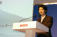 
	経済産業省　製造産業局　自動車課
	兼　資源エネルギー庁　燃料政策企画室
	課長補佐　江澤正名氏も会場に駆けつけ、｢ディーゼル乗用車について｣という講演を行った。
	 