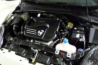 「アバルト・グランデプント」の1.4リッターターボエンジンは、155psを発生する。年内発売予定の「アバルト・グランデプントSS」は、180psにまでパワーアップされるという。