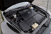 「RENESIS」と呼ばれる13B-MSP型2ローターユニットは235psを発生。