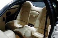 
	クーペのリアシート。
	 