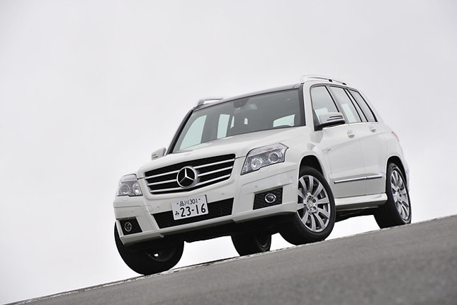 【スペック】全長×全幅×全高＝4530×1840×1685mm／ホイールベース＝2755mm／車重＝1910kg／駆動方式＝4WD／3リッターV6DOHC24バルブ（231ps/6000rpm、30.6kgm/2500-5000rpm）／価格＝675万円（テスト車＝722万6250円）
