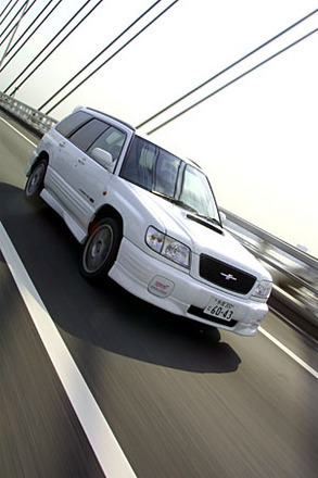 ①スバル フォレスター SK5 STI スポーツ IG70 スタッドレス えつここ