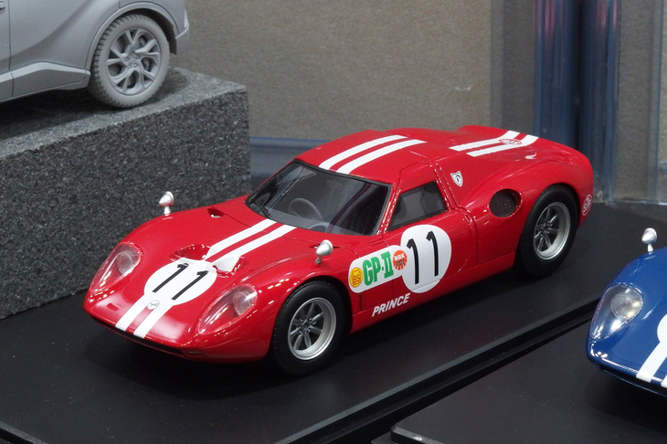 リトルガレージの1/24レジン製「プリンスR380」。砂子義一のドライブで1966年の第3回日本グランプリで優勝したマシン。販売中で価格は1万8360円。