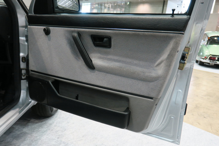 フォルクスワーゲン・ゴルフGLi（1991年）／スピニングガレージ