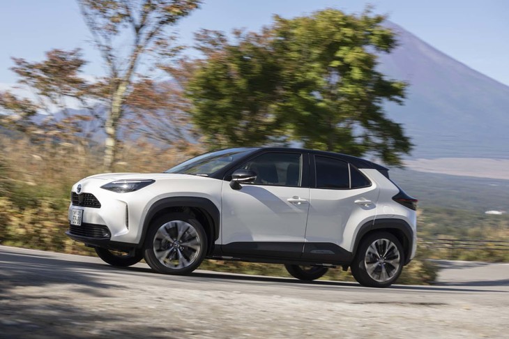 「トヨタ・ヤリス クロス」の価格帯は、ハイブリッド車で228万4000円から281万5000円。ガソリン車では179万8000円から244万1000円となっている。