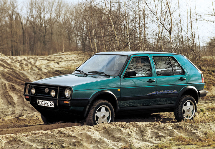 1990年「フォルクスワーゲン・ゴルフ カントリー」。1.8リッター直4エンジン＋フルタイム4WDの「ゴルフ シンクロ」がベース。日本では110台が限定販売された。