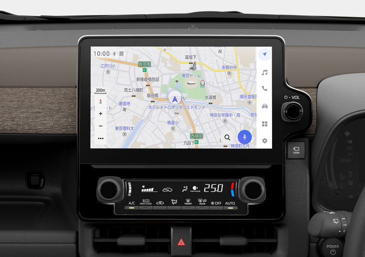 「Z」グレードには「10.5インチディスプレイオーディオ（コネクティッドナビ対応）プラス」が標準装備になった。