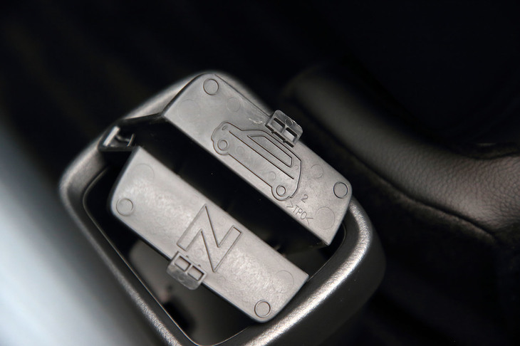 ホンダN-ONEオリジナル（隠れNマーク）