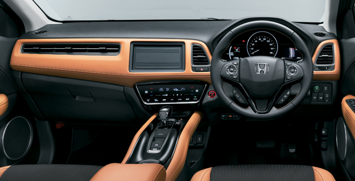 「ヴェゼル ハイブリッドZ・Honda SENSING」のコックピット周辺部。