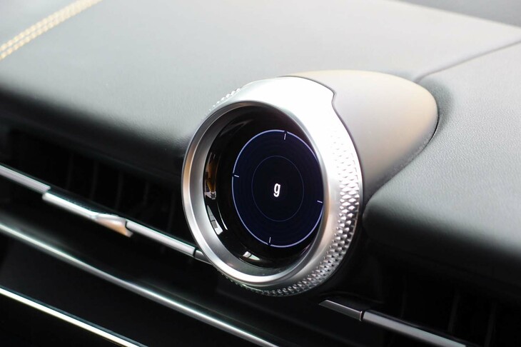 マセラティ・グレカーレ（液晶クロック）