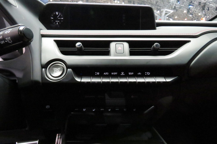 レクサスUX（インテリア）