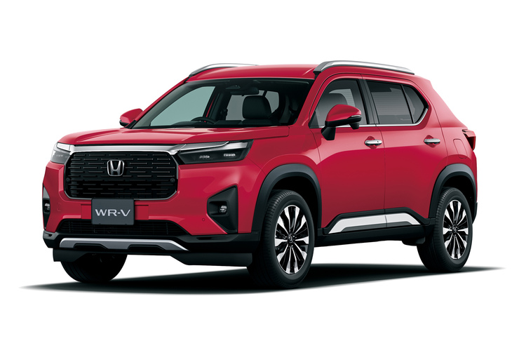 「フロンクス」と同じインド生産の「ホンダWR-V」。広々とした車内空間や荷室が自慢の、実用的なモデルだ。