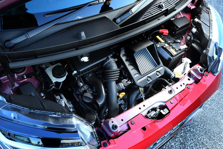 「G-T」と「カスタムG-T」に搭載される、1リッター直3ターボエンジン。指定燃料はレギュラーガソリンとなっている。