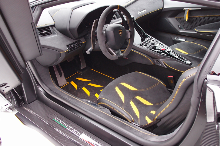 ランボルギーニ・チェンテナリオ