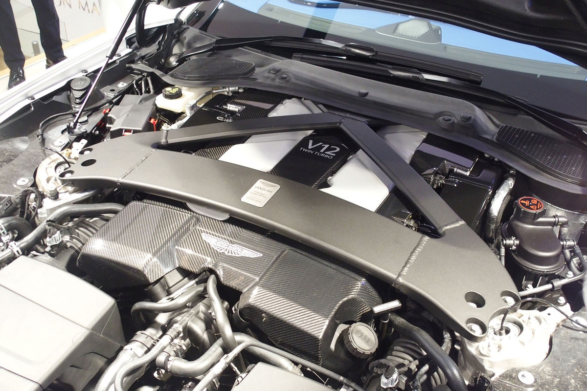 5.2リッターのV12ツインターボエンジンを搭載する新型「アストン