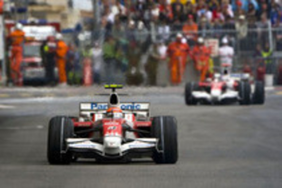 第6戦モナコGP、混乱のレースをハミルトンが制す【F1 08】 【ニュース