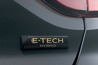 「ルノー・ルーテシア」にスポーティーな装いの新グレード「E-TECHエンジニアード」登場の画像